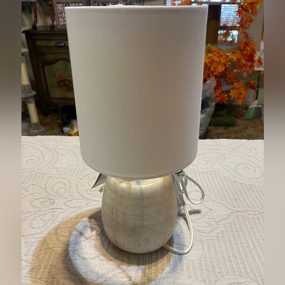 Threshold Lamp